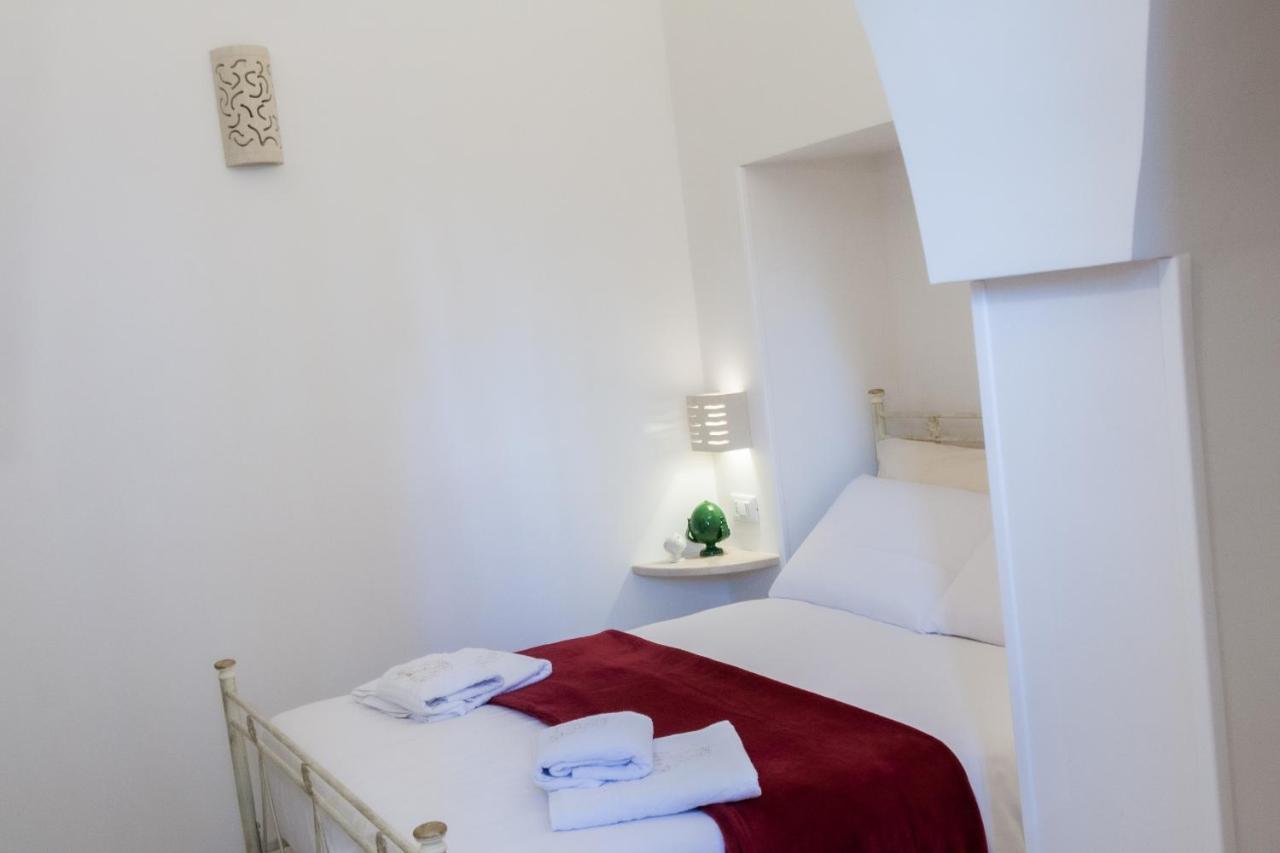 Suite Dante - Typical Apulian Rooms Cisternino Exterior foto